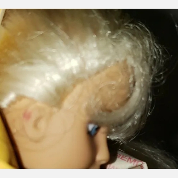 :vintage GIOCHI PREZIOSI Walking Tanya doll No baby or stroller barbie size doll - Picture 5 of 11